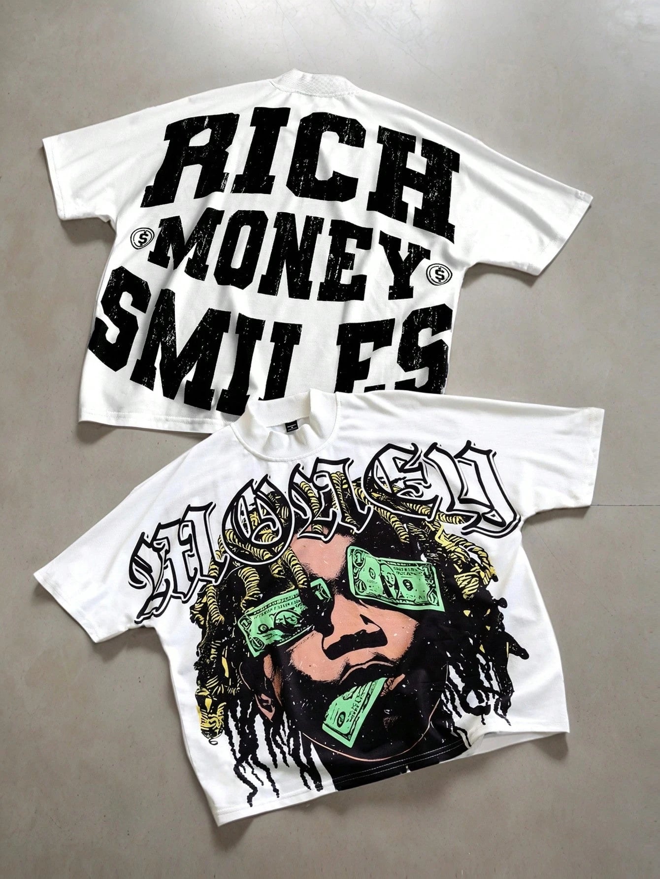 Manfinity EMRG Men's Y2K Streetwear Oversized Graphic Tee – 'Get Rich with More Money' Graffiti Design, Versatile & Stylish for Sportswear & Casual Looks